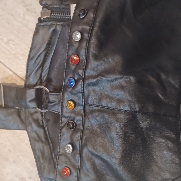 Forever 21 Exclusive Black Corset Crop Zipper Top - Picture 5 of 9